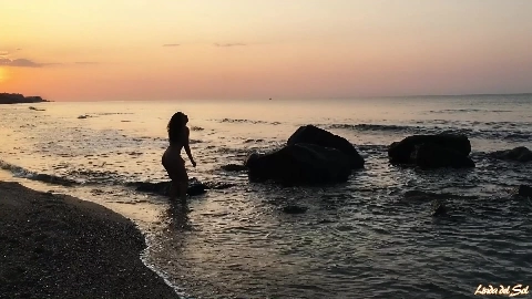 Caliente al Amanecer 1 - Linda del Sol