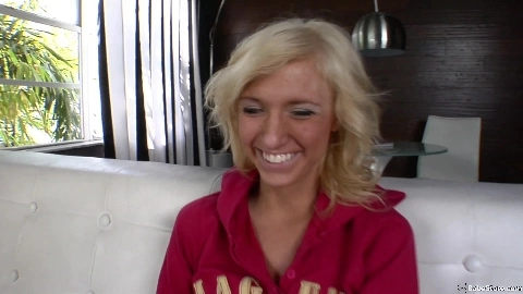 Two fresh faces give us a show in this awesome one on one scene - Babe Stare