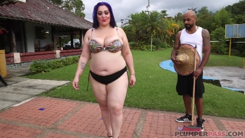 Big And Thick Bonita [HD Porn] - Mae Quira