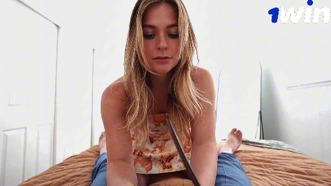 Slutty cheating wife takes MASSIVE facial!