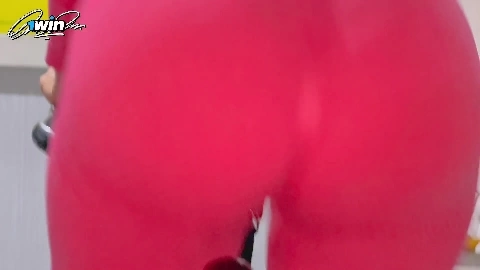 Mientras Está En El Gimnasio Yo La Espero En Su Habitación Con Mi Dura Polla Jenifer Play - Jenifer Play
