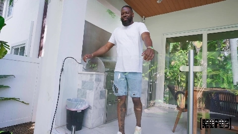 Social Influencer - Nikki Nicole