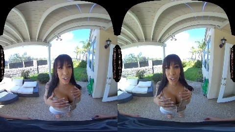 Housewife Gets a Warm Creampie in HD - Gia Milana