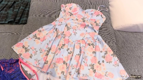 Sexy Shopaholic Girlfriend - Alice Hernandez