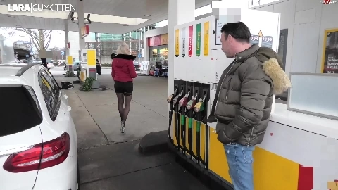 Von Der Tanke In Die Kiste Fremdfick D - Lara-CumKitten