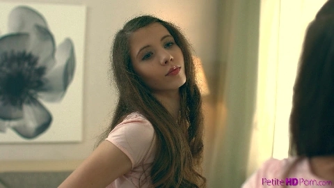 New Comer - Stefanie Moon