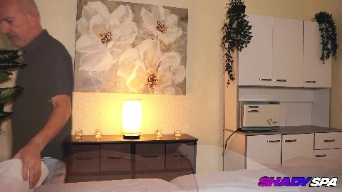 Justine Jakobs - ShadySpa