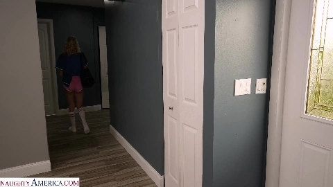 My Sister's Hot Friend in 4K - Kelsey Kane