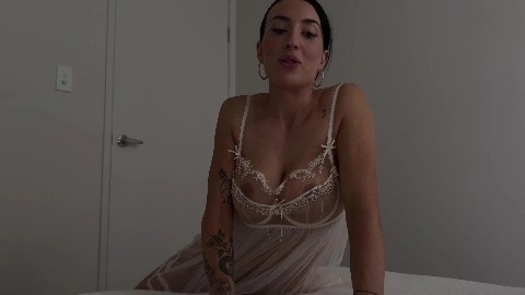 Mum Slips Into The Wrong Room - Aysha Paige