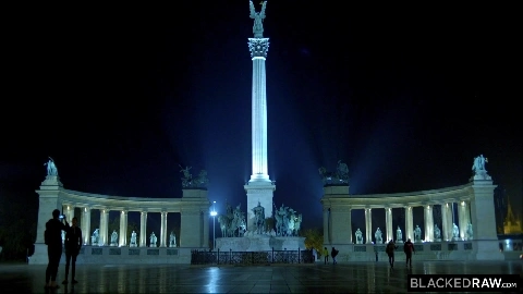 Tall, Dark, American in HD - Lena Reif