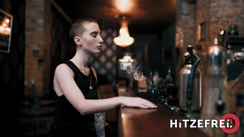 Hitzefrei GERMAN - Lou Nesbit