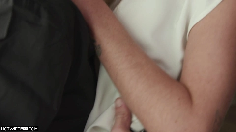 Addison Vodka - Αdventures Of Α Ηotwife 3 - Αddison Ꮩodka Gets Αhead Of Dinner Plans