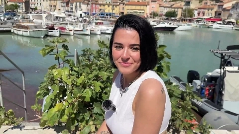JacquieEtMichelTV – Rose, 20 Years Old, Veterinary Student In Lille