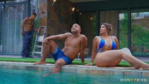 Backyard Booty Call in 4K - La Paisita Oficial