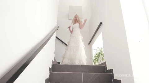 Slammed brides Goes Wet, Vivian Lola, 6on1, Mixed Boys, ATM, Balls Deep, DAP, No Pussy, Rough Sex, Big Gapes, Pee Drink Cocktail/Drink/Shower, Cum in Mouth, Swallow