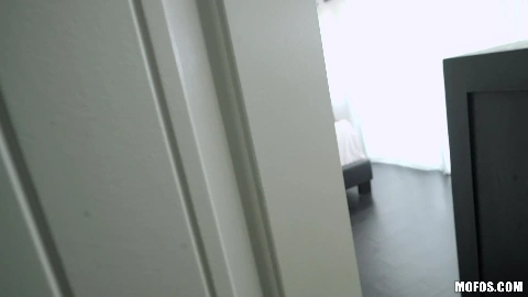 StrapOn Versus the Real Deal - Alex Legend Emma Hix Rosalyn Sphinx