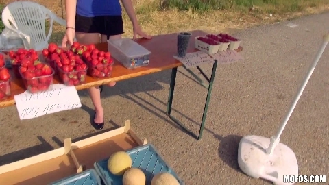 Linda Sweet She Tastes Like Strawberries