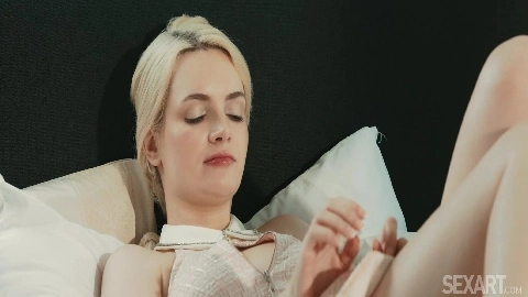 Velvet Visions - Amber Kawaii