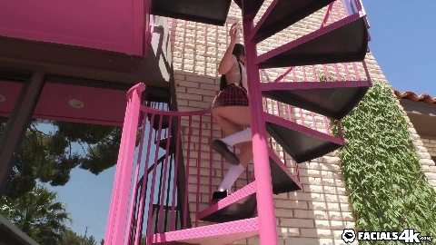 Facial Fantasy - Tiana Blow