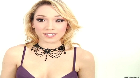 Best New Starlets - Lily Labeau