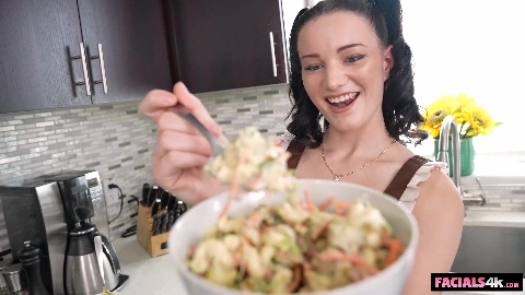 Mercedes Mac Thanksgiving Treat - Facials4K