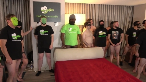 Tadpolexxxstudio.ManyVids Large Fucking Orgy - Amy Quinn