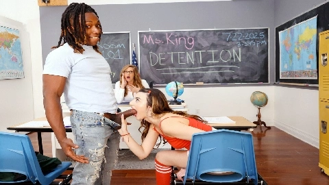 I bet you would suck his bbc too ms King