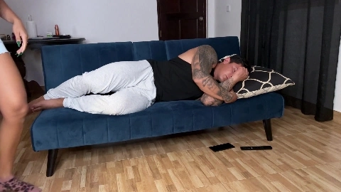 Stepsister helps her stepbrother relax when she finds out he has a boner! - Summer Stepth