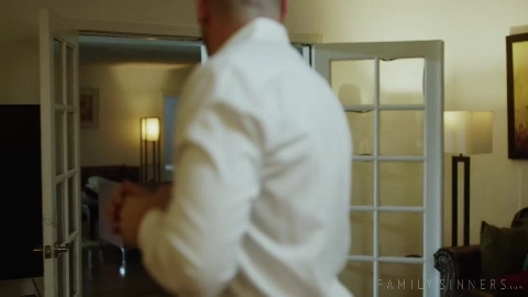 Kenna James Horny Stepdaughter