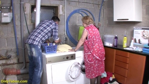 Grandma Wants To Be Fringing - Dalma R