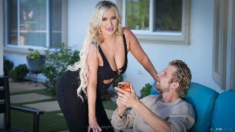 Mini Photoshoot - Tiffani Madison