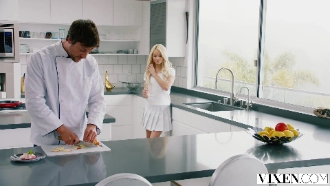 Am I Distracting You - Elsa Jean