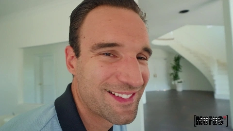 Tiny Delivery - Alex Legend Naomi Swann