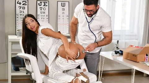 Naughty Nurse Pays Off Her Driver With Her Seductive Sexual Skills - Lia Lin