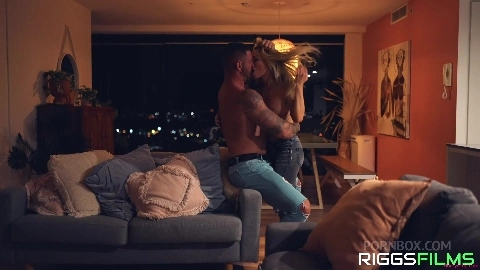 Raw Sex On Tinder Date - Isabelle Deltore