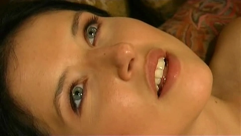 Tiffany Hopkins - Les Secretaires - scene 1