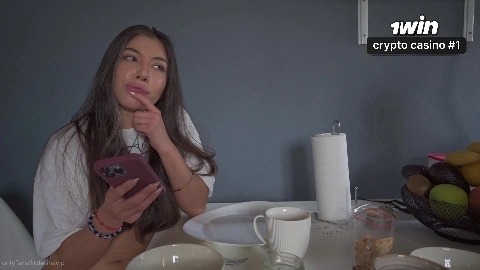 Mi Hermanastra Quiere Probar El Aceite De Coco En Su Culo Para Luego Hacerlo Bien Con Su Novio. - Little Tina