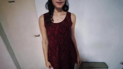 Policia detiene a Layla de universitaria y la Somete! Parte 1 Garganta profunda - Layla Eros