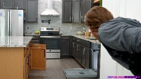 StepSiblingsCaught - Cheerleader Kait And Lindsay Lee - Stepsis Is So Tiny