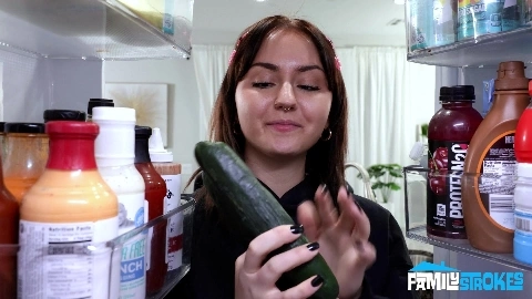 Kiki Daire And Angel Cake - FamilyStrokes