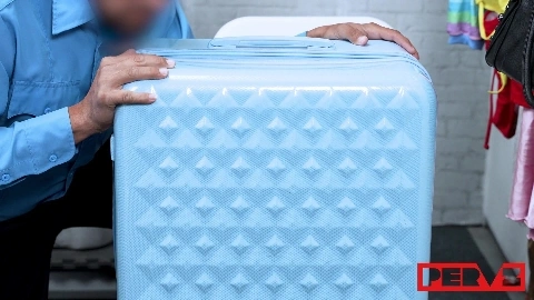 Isabella Jules - Shoplyfter