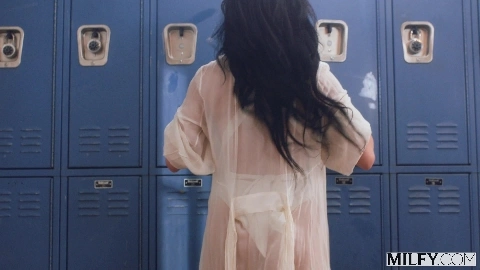 Milfy - Jennifer White - Gym Babe Jennifer Gets DPed By Two BBCs