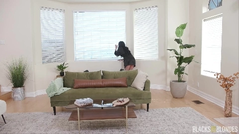 Jennifer White - BlacksOnBlondes