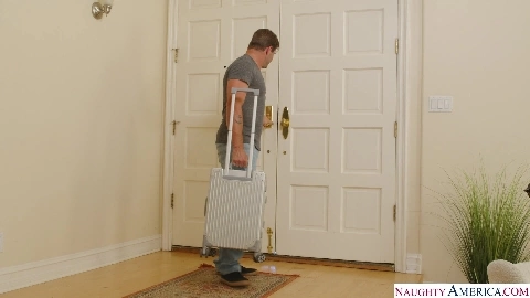 Nikki Nicole - MySistersHotFriend