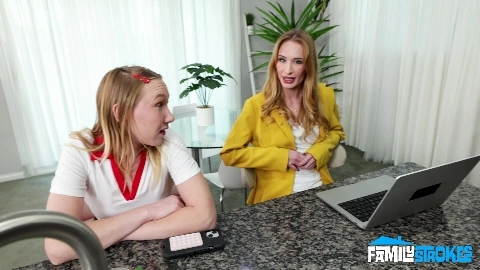Daisy Stone And Mckenna Lynn - PervMom