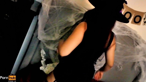 Real Behind the Scenes Amateur Halloween fuck - Daisy Dabs