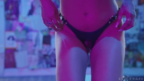 Summer Vixen - EvilAngel