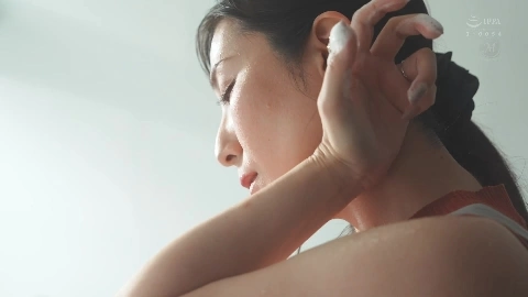 JUQ-531 69 ~ 69 ~ Sex on a sweaty summer day Obscene middle-aged copulation seen in overhead video Yuna Shiina