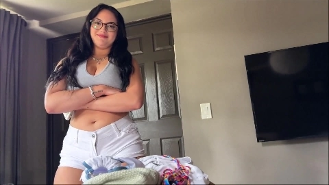 featuring Nika Venom. - Major stride, sister shares the sleeping arrangements during the Miami getaway