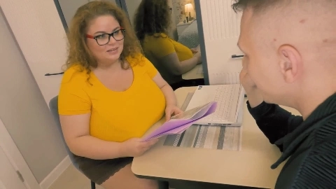 Double Penetration for Bespectacled BBW Anna
